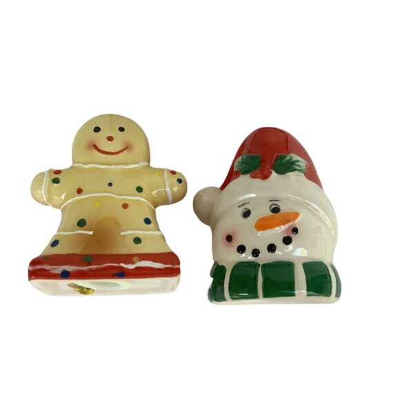 Pfaltzgraff Salt and Pepper Shaker Set NIB 3” Gingerbread Man & Snowman - Picture 2 of 5
